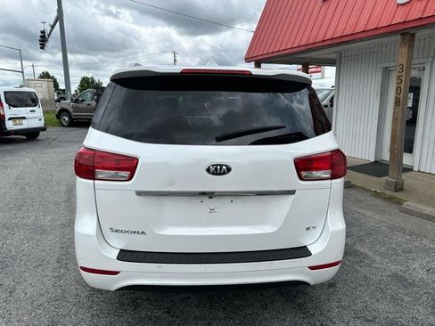 Used 2018 Kia Sedona EX FWD image 11