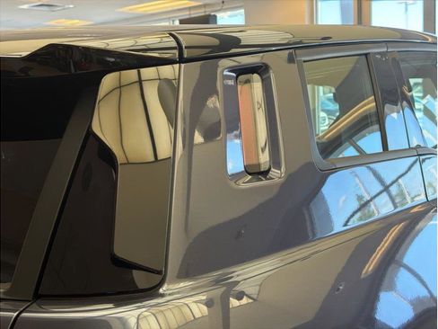 Used 2023 Fisker Ocean Extreme image 43