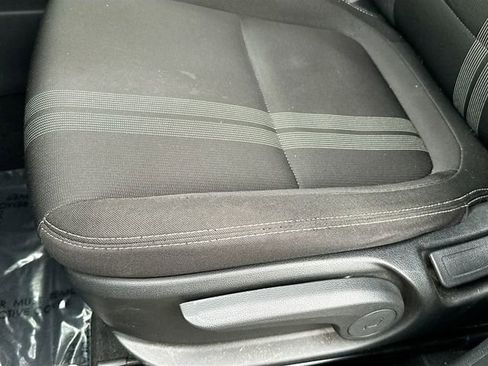 Used 2020 Hyundai Venue SEL image 18