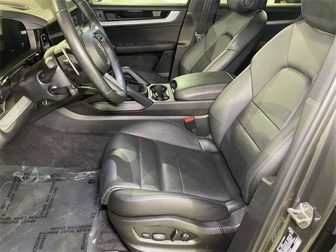 Used 2024 Porsche Cayenne S image 16