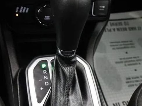Used 2021 Jeep Renegade Latitude w/ Convenience Group AWD/4WD image 36