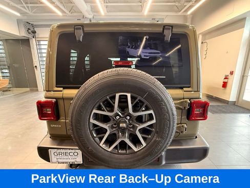 Used 2026 Jeep Wrangler Sahara AWD/4WD image 10