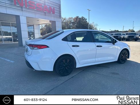 Used 2024 Toyota Corolla LE image 6