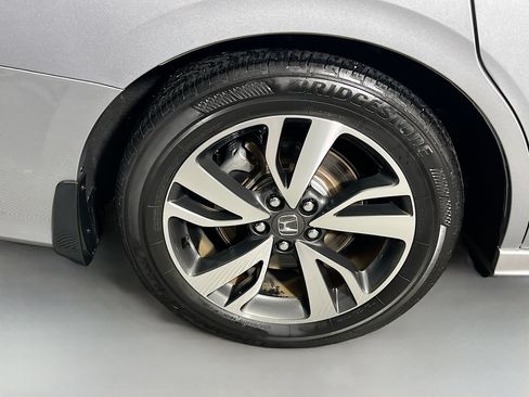 Used 2023 Honda Odyssey Touring image 13