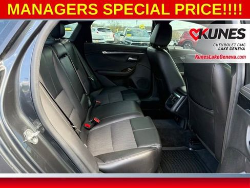 Used 2015 Chevrolet Impala LT w/ Convenience Package FWD image 18