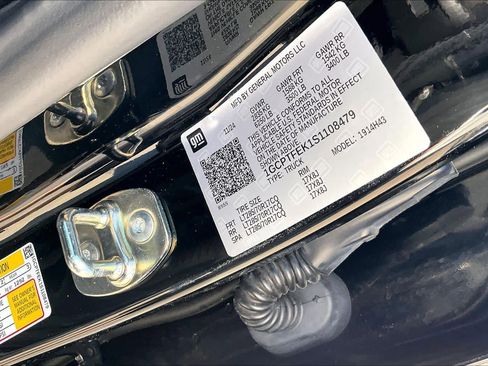 Used 2025 Chevrolet Colorado ZR2 w/ Technology Package image 34