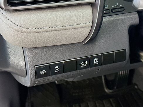 Used 2021 Toyota Camry LE image 17