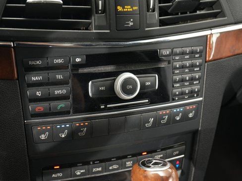 Used 2011 Mercedes-Benz E 350 Cabriolet image 37