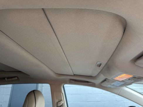 Used 2011 Toyota Venza AWD w/ Premium Pkg #2 image 29