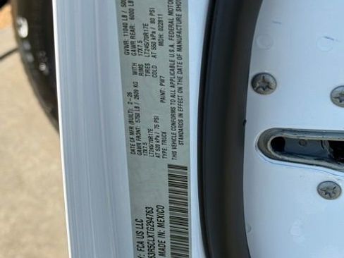 New 2026 RAM 2500 Tradesman AWD/4WD image 32