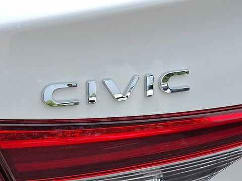 Certified 2024 Honda Civic LX image 31