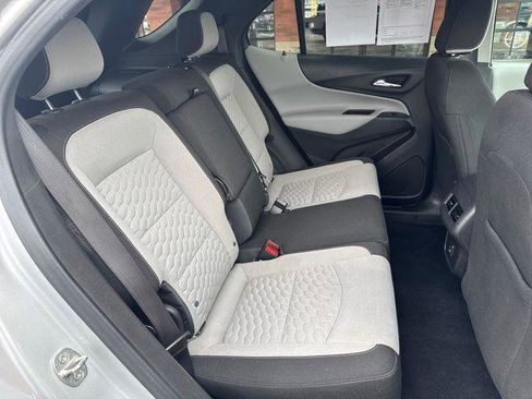 Used 2021 Chevrolet Equinox LS w/ LS Convenience Package image 29