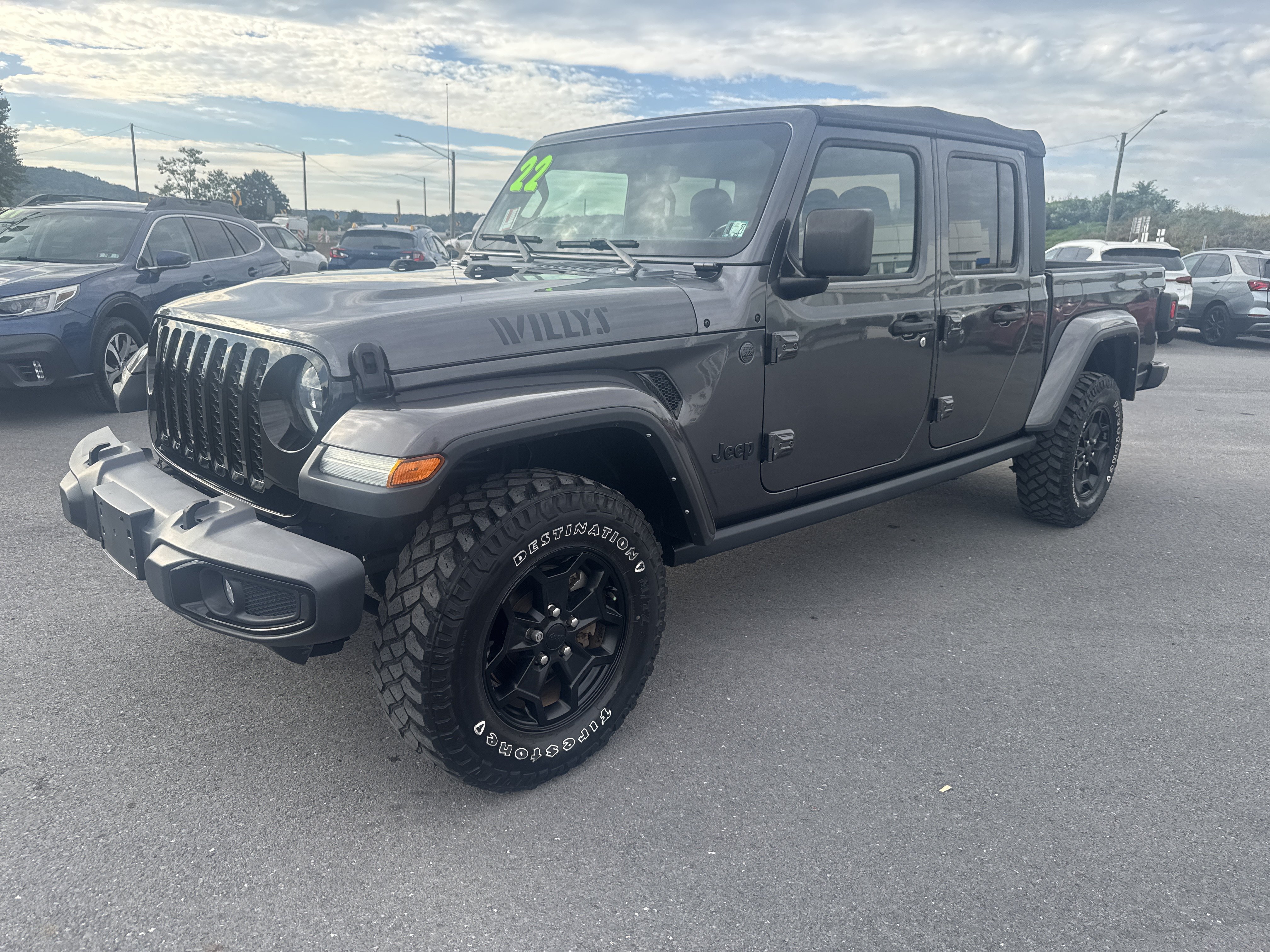 Used 2022 Jeep Gladiator Sport AWD/4WD image 7