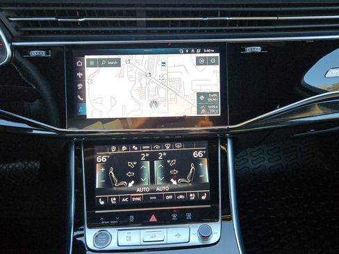 Used 2025 Audi Q7 3.0T Prestige w/ Prestige Package image 19