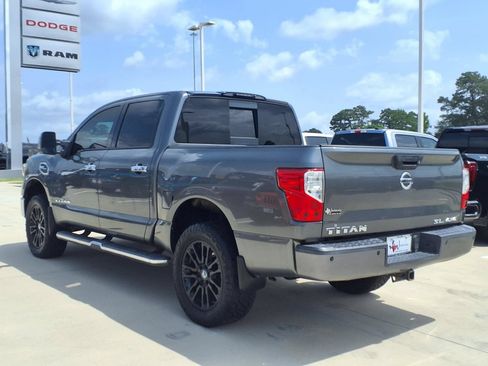Used 2017 Nissan Titan SL w/ SL Towing Convenience Package AWD/4WD image 2