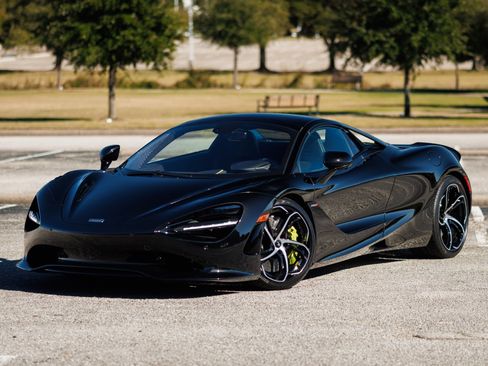 Used 2024 McLaren 750S Spider image 5