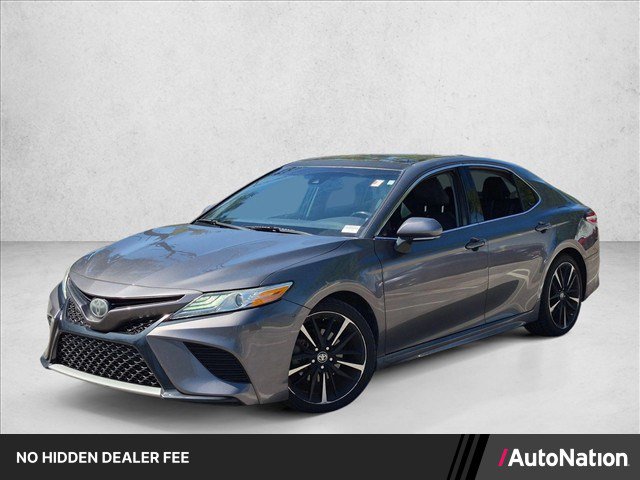 Used 2020 Toyota Camry XSE FWD image 1