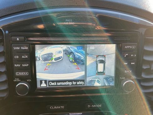 Used 2015 Nissan Juke SL image 17