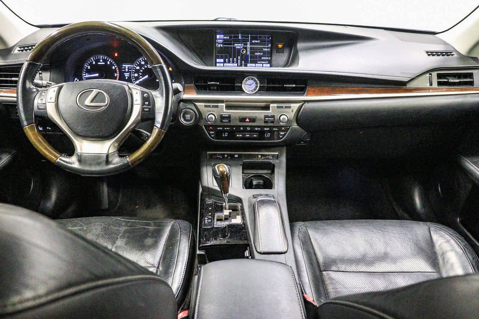 Used 2014 Lexus ES 350 w/ Luxury Package FWD image 13