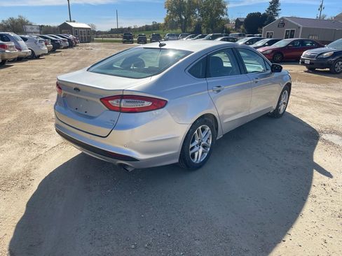 Used 2013 Ford Fusion SE image 4