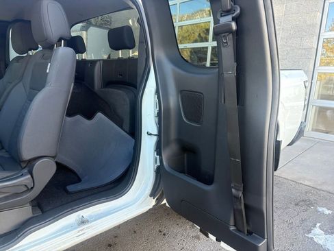 Used 2025 Nissan Frontier S image 13