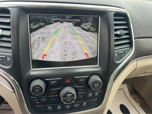 Used 2016 Jeep Grand Cherokee Overland w/ Advanced Technology Group image 34