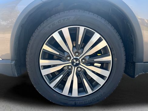 Used 2019 Mitsubishi Outlander SEL AWD/4WD image 11