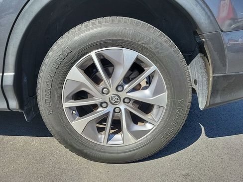 Used 2017 Toyota RAV4 XLE image 16