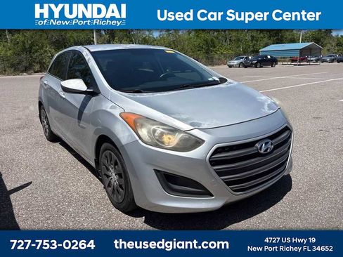 Used 2016 Hyundai Elantra GT image 4