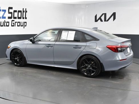 Used 2024 Honda Civic Sport image 3