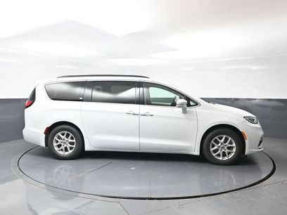 Used 2022 Chrysler Pacifica Touring-L