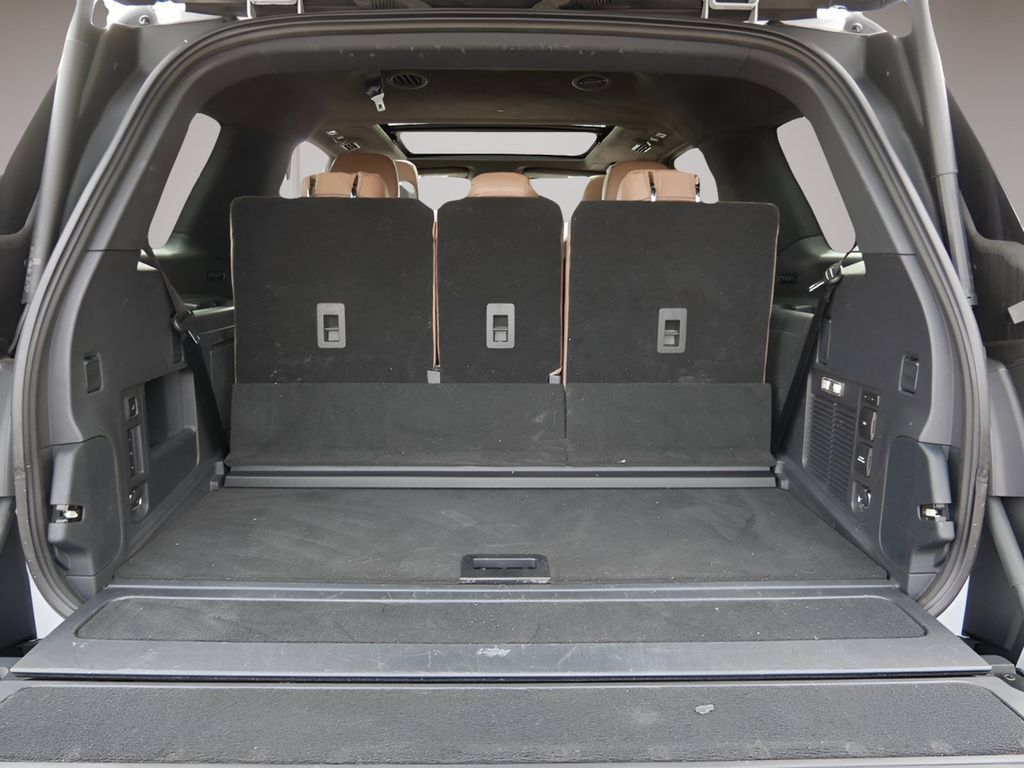 Used 2025 Lincoln Navigator Black Label AWD/4WD image 12