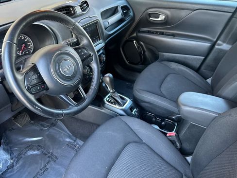 Used 2020 Jeep Renegade Altitude FWD image 11