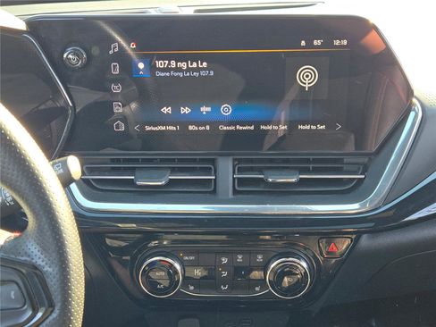 Used 2024 Chevrolet Trax RS w/ Sunroof Package image 28