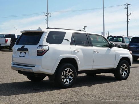 Used 2022 Toyota 4Runner TRD Off-Road AWD/4WD image 3