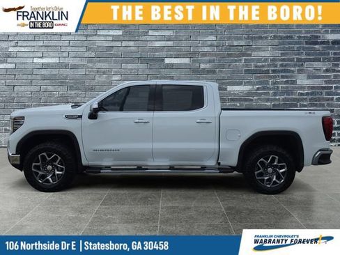 Used 2023 GMC Sierra 1500 SLT w/ SLT Premium Plus Package AWD/4WD image 2