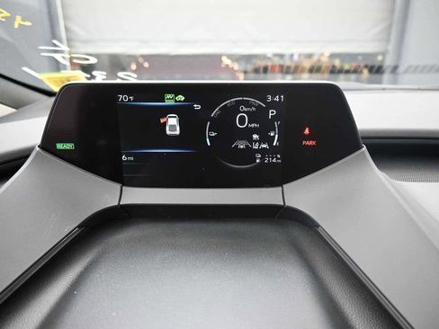 New 2026 Toyota Prius Plug-In Hybrid FWD image 7