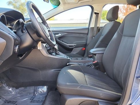 Used 2018 Ford Focus SEL w/ Cold Weather Package image 4