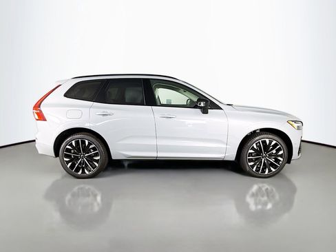 New 2026 Volvo XC60 T8 Ultra w/ Protection Package Premier AWD/4WD image 8