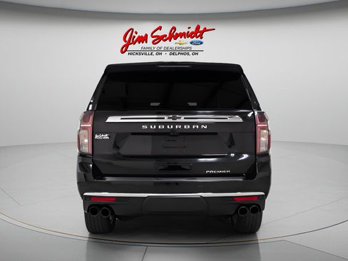Used 2023 Chevrolet Suburban Premier AWD/4WD image 5