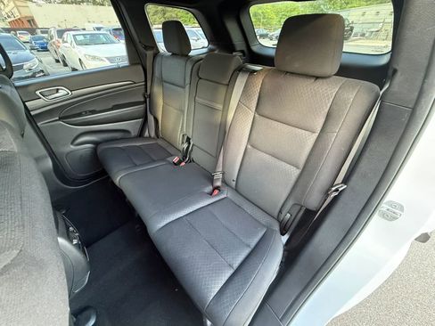 Used 2019 Jeep Grand Cherokee Laredo RWD image 19