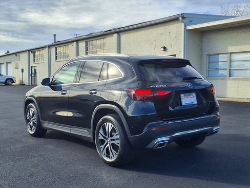 Used 2025 Mercedes-Benz GLA 250 4MATIC image 7