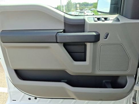 Used 2018 Ford F150 XL w/ Equipment Group 101A Mid AWD/4WD image 10