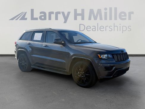 Used 2018 Jeep Grand Cherokee Altitude image 6