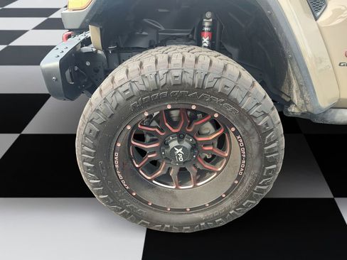 Used 2020 Jeep Gladiator Rubicon AWD/4WD image 14