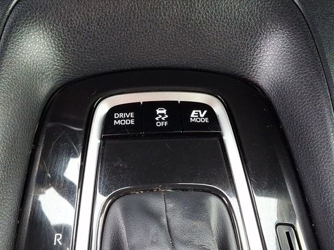 Certified 2024 Toyota Corolla LE AWD/4WD image 28