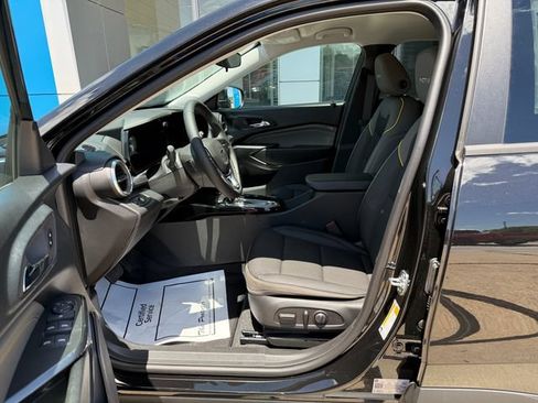 New 2026 Chevrolet Trax ACTIV w/ Driver Confidence Package FWD image 9
