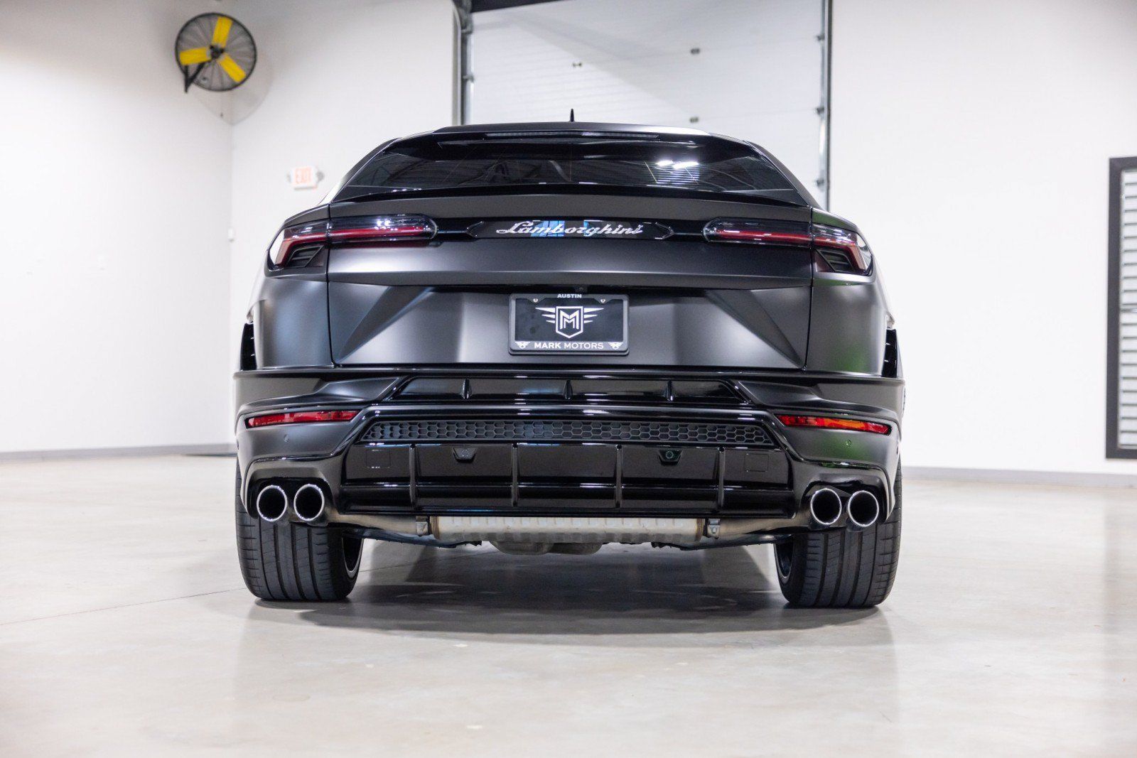 Used 2024 Lamborghini Urus S AWD/4WD image 5