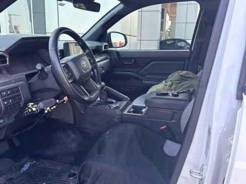 Used 2024 Toyota Tacoma SR5 AWD/4WD image 5