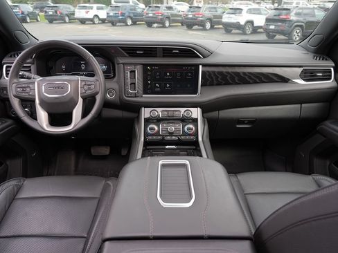 Used 2023 GMC Yukon Denali w/ Max Trailering Package AWD/4WD image 25